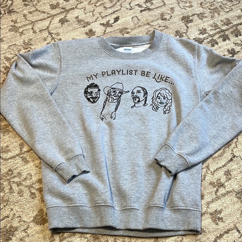 Gildan Gray Graphic Sweatshirt